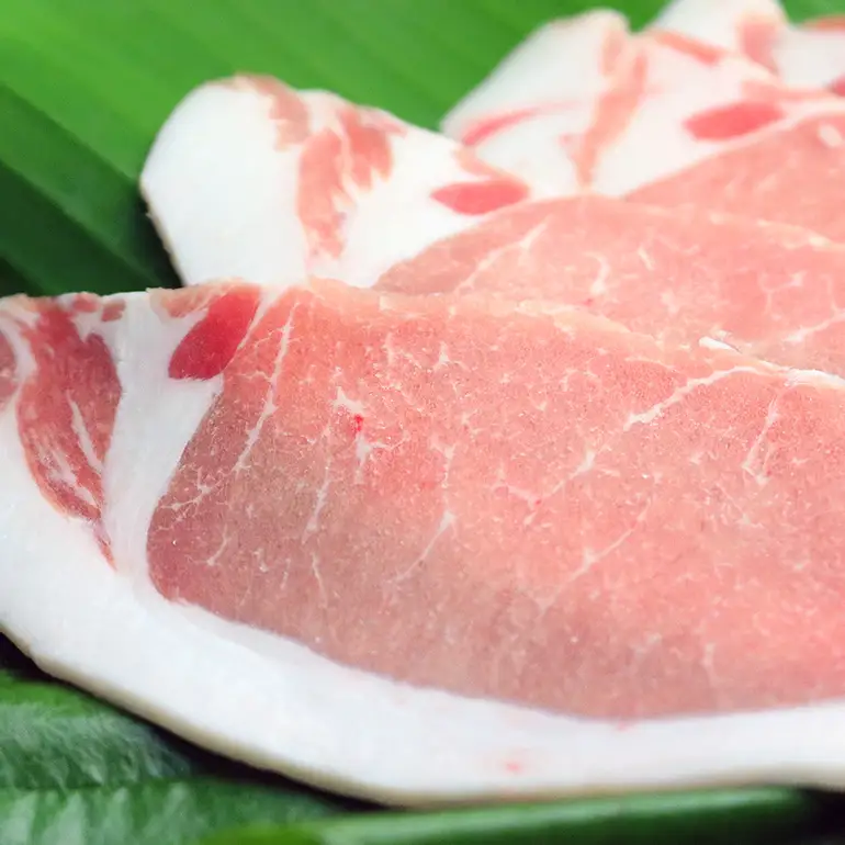 【沖縄県ブランド豚】『キビまる豚』 豚ロース しゃぶしゃぶ用 800g ロース しゃぶしゃぶ 豚肉 沖縄県産 豚肉 豚 薄切り しゃぶしゃぶ用 鍋用 お鍋 ブランド豚 沖縄産 ポーク アミノ酸 産地直送 冷凍 お肉 国産 沖縄県 糸満市 67-8