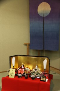 伝統工芸士 蘇童のひな人形『京十番 新古今雛 京刺繍』収納親王飾り