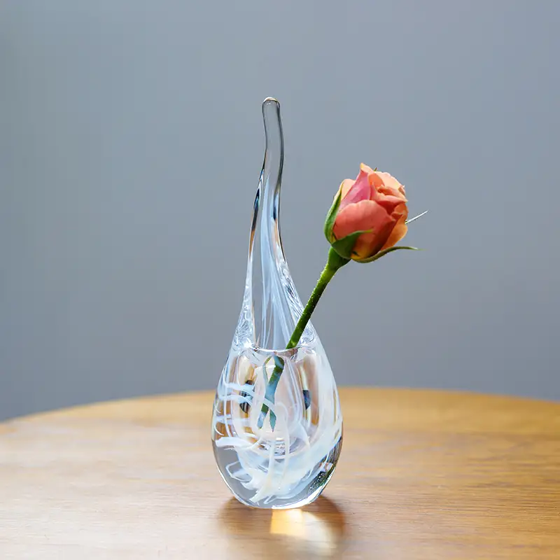 ＜ガラス作家 橋本倫礼＞花器「生い立つ」(小) 硝子 ガラス 花器 花瓶 橋本倫礼 贈り物 ギフト F6L-1243
