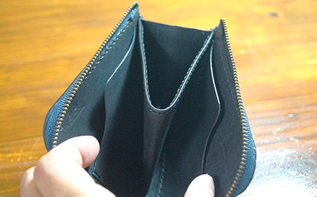 本革製L字ファスナーミニウォレット 収納時：縦約9.3cm×横約10.5cm ＜レッド＞ 牛革 本革 L字 ミニ ウォレット コインポーチ 国産牛革 革製品 贈り物 ギフト 国産 レッド  F6L-211