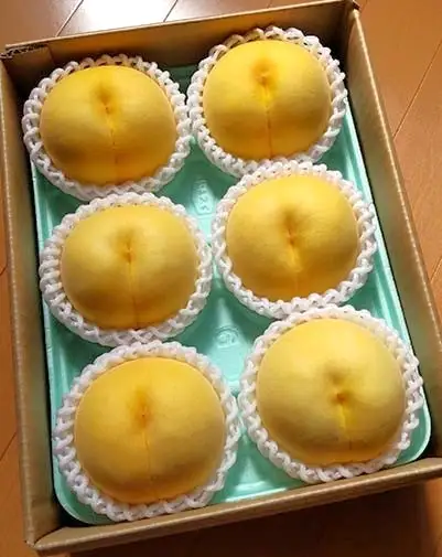 【数量限定】桃（黄貴妃）特秀品【２ｋｇ箱に１.８ｋｇ～２.２ｋｇ詰め】　0106-2601