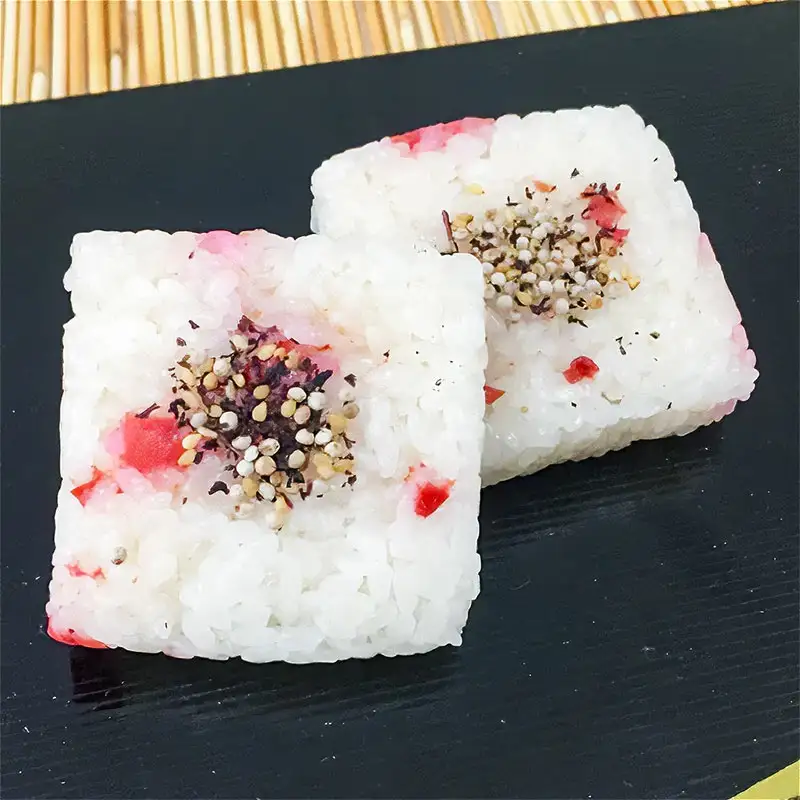 希少もち米(でわのもち)を使ったモチモチ食感の【梅おこわ 10ヶ入】　A06-501