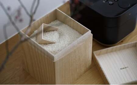 米びつ RICE STOCKER ライスストッカー 5kg KIRIFT キリフト 総国産桐使用 天然蜜蝋仕上げ SDGs製品 キッチン キッチン用品 お米 保存容器 桐箱 収納 収納ケース 工芸品 工芸 民芸品 インテリア おしゃれ 木製 木箱 米櫃 一合枡 富山県 富山  FAD-0528