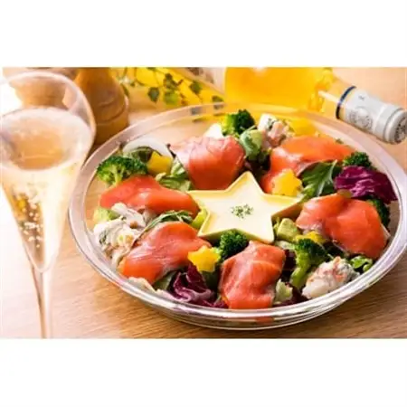 紅鮭燻製スライス(50g×6P)_惣菜・加工品 燻製（スモーク）    魚介・海産物   _【配送不可地域：離島】【1142309】