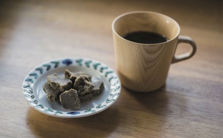 黒糖 渡久地さんの愛情たっぷり「宜野座の純黒糖」 200g×8袋