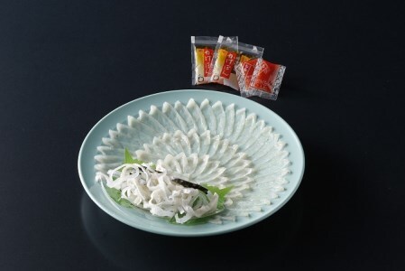 D232 とらふく刺身30cm皿（90g）