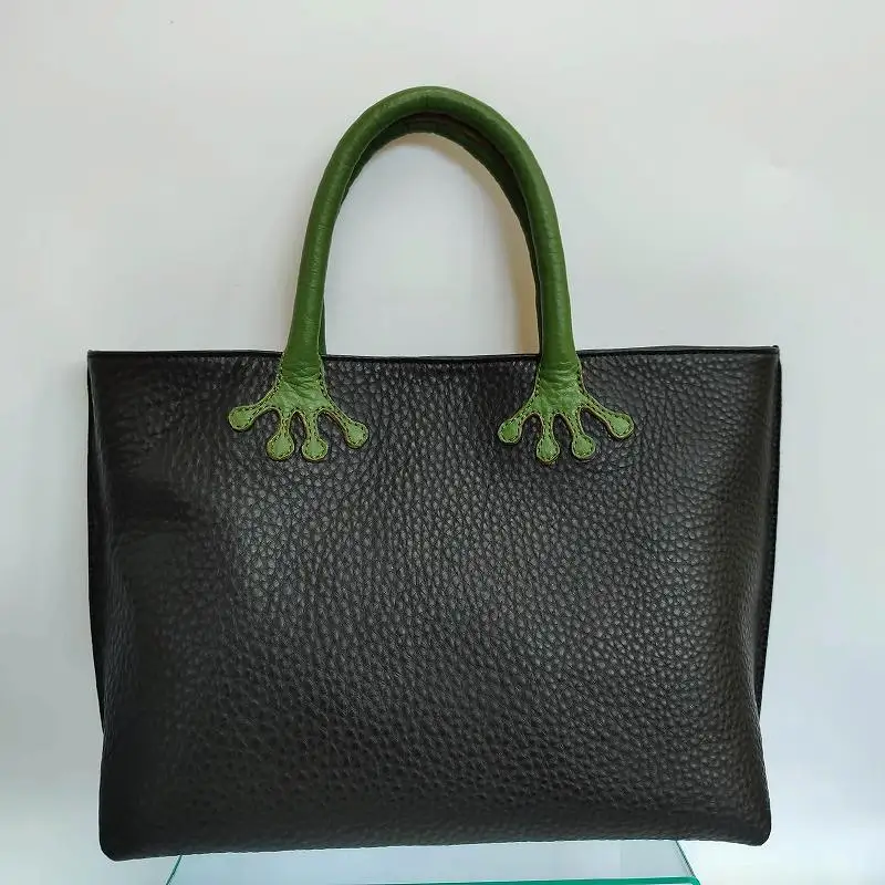 「鞄工房　香」カエルのトートバッグ