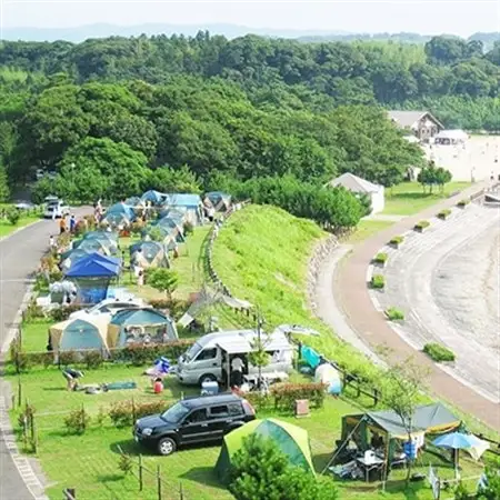 【キャンプ場で遊ぼう!】糸ヶ浜海浜公園オートキャンプ場1泊券(1区画分)_旅行券・チケット 宿泊券  _【1089435】