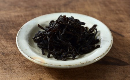 塩昆布 3袋 かつお 高知県 特産品 宗田節 おつまみ 塩こんぶ 削り節 微粉末 燻製 芳醇 新鮮 一本釣り 足摺沖 北海道産 コラボ商品 地場産業奨励賞 にっぽんの宝物グランプリ 調理部門 準グランプリ 調味料部門 審査員特別賞 宿毛市 みかん かつお 海産加工品 高級 贈り物 ギフト