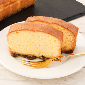 レーズン入り ポミエのブランデーケーキ（1本）洋酒 ケーキ スイーツ デザート スポンジケーキ 洋菓子 お菓子 おやつ 洋菓子 フルーティ 上品 ギフト プレゼント 冷凍 配送【R00117】