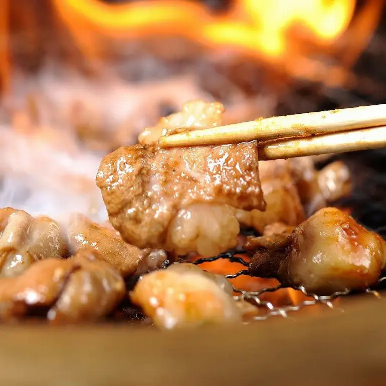 松阪牛味付ホルモンミックス 300g×3P／ 冷凍 瀬古食品 JGAP認定 松阪肉 名産 お取り寄せグルメ 牛肉 お肉 肉 和牛 黒毛和牛 国産 国産牛 松阪牛 ブランド牛 ホルモン 焼肉 ご自宅用 家庭用 ギフト 贈答用 産地直送 松阪 牛 三重県 大台町 (212)