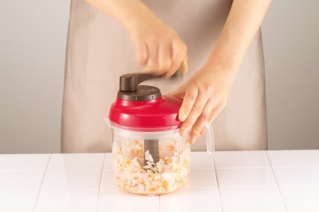 A236　ママお助け調理器具セット／1台4役回転式調理器（ヘラ付）＆見やすい計量カップ