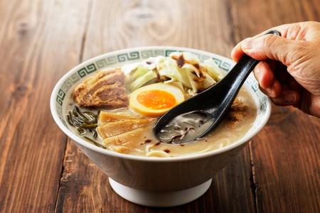 [桂花ラーメン渋谷センター街店直送]太肉麺 ターローメン 5食セット(冷凍パック)