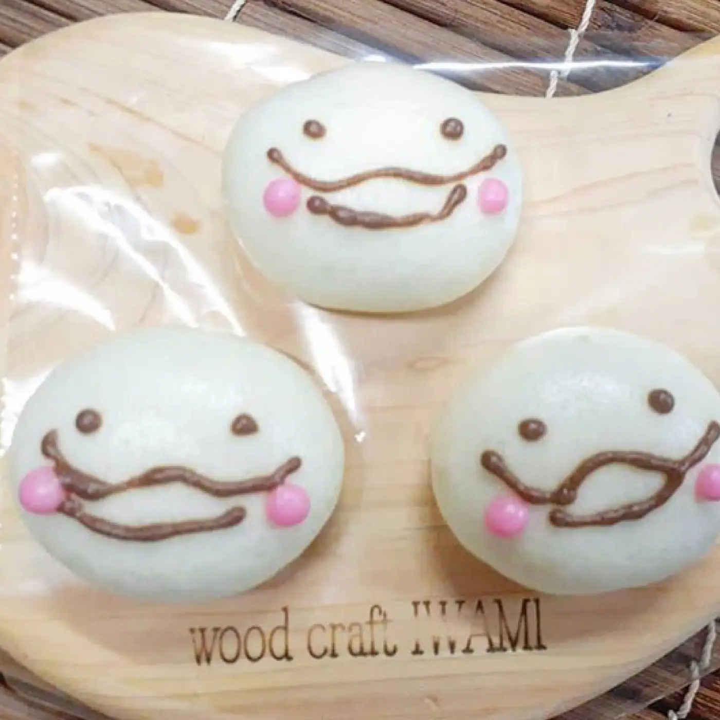 「島根県邑南町ご当地キャラクター」オオナンショウ饅頭