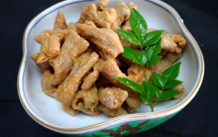 No.1090-1　鹿児島県産豚 肩ロース焼肉1Kgと手作りホルモン400g