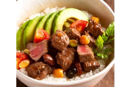 レンジで簡単調理！食べきりサイズ！国産牛ひとくちステーキ(150g×6)/// 国産 お肉 柔らかい 煮込み ジューシー 人気 ワイン 厳選 ヘルシー 冷凍 レンチン ギフト 贈答 小分け 簡単調理 奈良県 広陵町