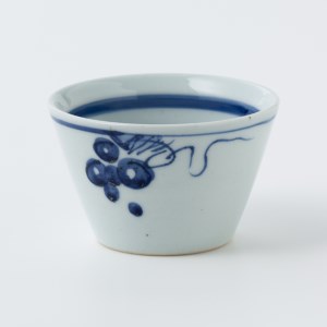 【伊万里焼】伊万里陶苑 ぶどう柄うどん猪口 070-H720