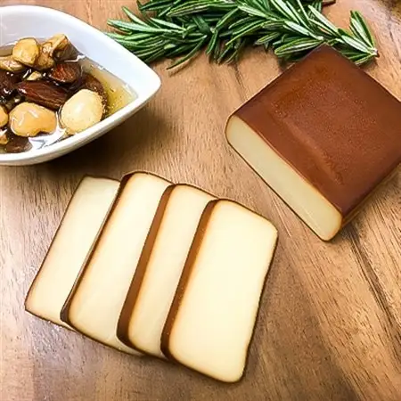 京都府城陽市　燻製専門店の職人が作る『スモークチーズの詰め合わせ』_卵・乳製品 チーズ  _【配送不可地域：離島】【1242061】