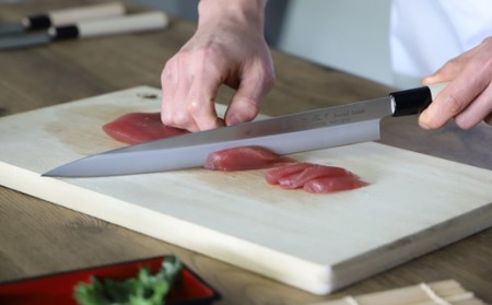左利き用　【濃州正宗作　ステンレス和包丁　刺身包丁270ｍｍ】　70年以上の歴史ある工場がつくる伝統の和包丁H8-111