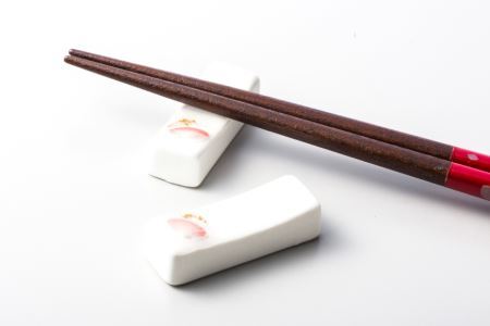 華やぐさくら貝金箔入り箸置き [桜貝小貝くらふと 石川県 志賀町 AH4117]