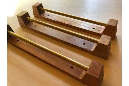 木の存在感がある「タオルかけ」（材料：職人おまかせ）【GOOD WOOD WORKS】_HA0431