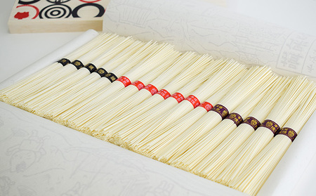 H-144【ハローキティ木箱】揖保乃糸 味くらべセット(上級品7束、特級品5束、縒つむぎ5束) 