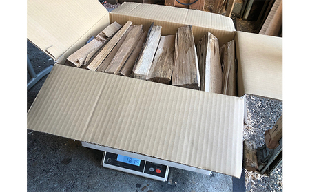 大径木から作った「こだわりの薪30cm」広葉樹ミックス18kg 雑貨 日用品 