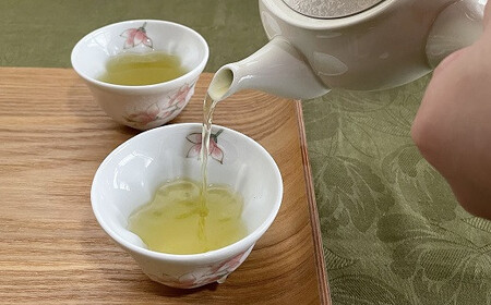 田清窯 有田焼 煌めく木蓮花 湯呑 2個セット 和食器 食器 うつわ 器 花 桜 ピンク かわいい おしゃれ ゆのみ カップ コップ ペアセット ギフト 贈答 A22-93