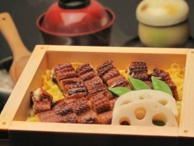 三河一色産うなぎ煮炙り焼き4尾(約180g/尾)・K207-30