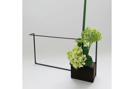 ALART〈アルアート〉　NOIR ノワール　04 曲 花器　インテリア　玄関やサイドボードに。木と金属を組み合わせた存在感のある花器　シンプル&モダンスタイル F7Z-235