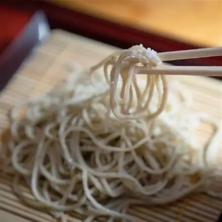 農家レストランの石臼挽き手打ちした十割蕎麦2名様お食事券【1242904】