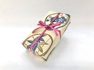 上品な味で多くのファンを魅了し続ける献上の銘菓「爾比久良」 2個入り
