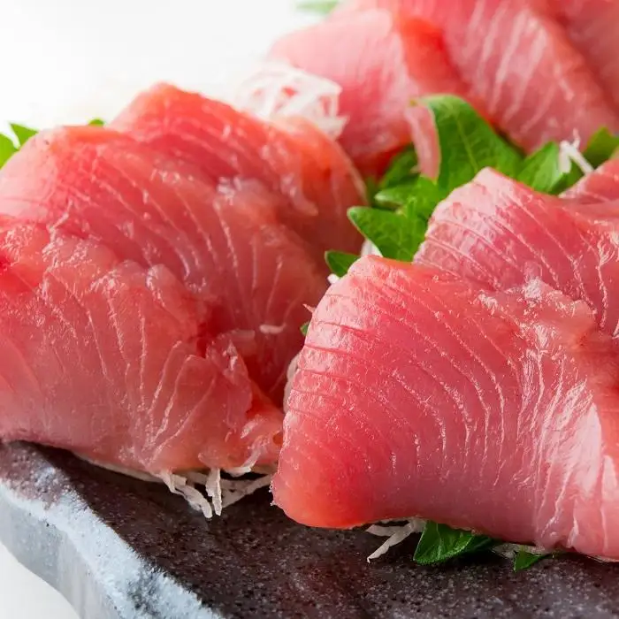 奄美大島産養殖クロマグロ 4柵セット 900g以上 大トロ 中トロ 赤身 冷凍 | 黒マグロ