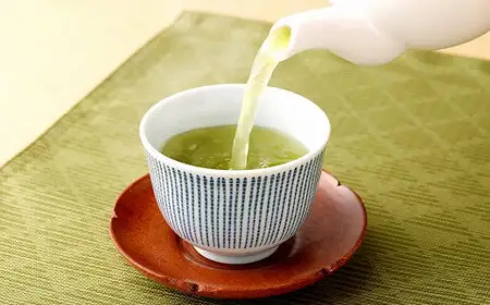 粉末八女茶～自宅でもオフィスでもお湯で溶かすだけ～【メール便】 ポスト投函 簡易包装 訳あり 026-012