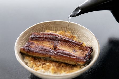 うなぎ ひつまぶし セット 鰻 ウナギ 蒲焼 だし汁 グルメ 贈り物 ギフト 1/2尾×3 出汁 140cc×3 タレ 山椒 三島市 静岡県