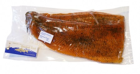 八ヶ岳湧水鱒の燻製 550g 鱒 マス 燻製 冷燻 オリジナル フレンチ マリネ ハーブ 至福の味 八ヶ岳湧水鱒 川魚 山梨県 北杜市 冷凍 [h160]