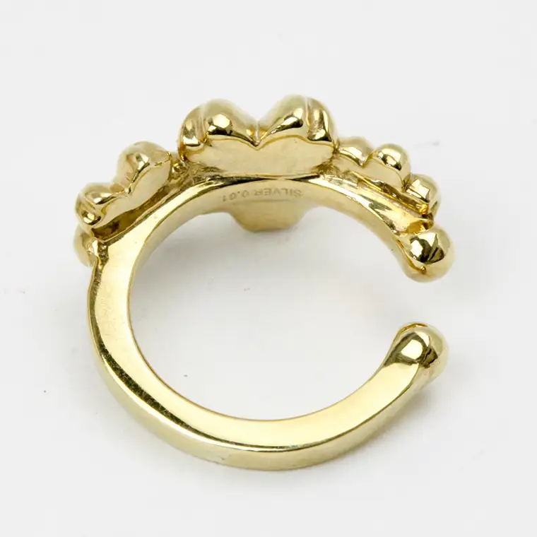 ダイヤモンド入「三輪桜」のイヤーカーフ ダイヤモンド シルバー K18 18金 イヤーカフ アクセサリー  ギフト 贈り物 贈答用 ジュエリー ジュエリーマーノ 桜川市 [AH074sa]