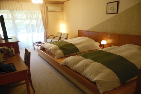 ホテル季の座　宿泊利用券（割引券）【C25】