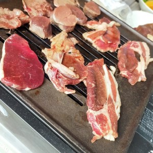 高評価5.0 北海道 十勝エゾ鹿肉 焼肉セット 1300g 5種類 冷凍 小分け ジビエ ヘルシー 高タンパク質 筋トレ 野生鹿 シカ しか 味付き 焼くだけ BBQ 焼肉