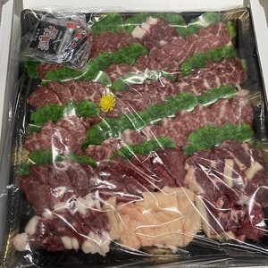 【国産】豪華特選馬刺し 銀桜 6種盛り 馬刺し 800g 霜降り 上赤身 オビ ヒモ タテガミ フタエゴ 専用醤油 馬 馬肉 生食用 肉刺し 詰め合わせ 盛り合せ ギフト 贈答用 お中元 お歳暮 熊本 JSファーム 阿蘇 南小国 南小国町 送料無料