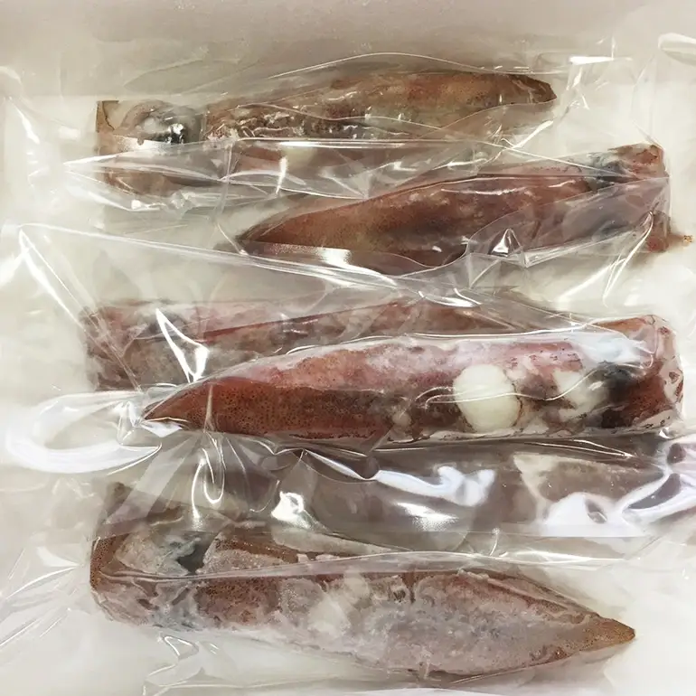 沖縄の漁師まちからお届け!糸満産 ケンサキイカ 700g ～ 800g イカ いか 冷凍 真空パック 水揚げ 急速冷凍 沖縄 産地直送 新鮮 イカ刺身 煮付け 魚介 海鮮 海の幸 刺身 イカフライ 姿焼き いかめし イカ刺 イカ飯 イカ焼き 剣先イカ 沖縄県 糸満市