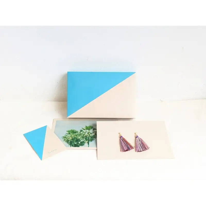 京丹後の絹糸イヤリング【カンボジアの女性たちに雇用の機会を!!】 京丹後の絹糸を使ってカンボジアの女性達が作ったイヤリング