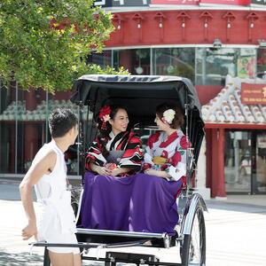 【Oguri Kimono Salon】琉装着用！人力車で市内観光体験プラン（２名様）