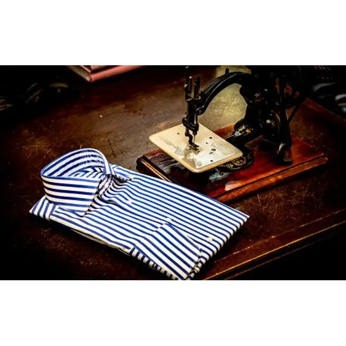 ホームページから注文ができる「金沢・金港堂」フルオーダーシャツ。