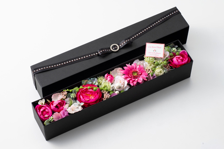 フラワーアレンジメント アーティフィシャルフラワー ギフト BOX [La.Rose Fleur 山形県 高畠町 tk06ayt140000]