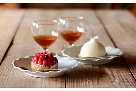 【波佐見焼】フリル ケーキ皿 小皿 4枚セット  食器 皿 【アトリエビスク】 [RD28]  波佐見焼
