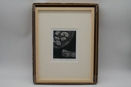 銅版画　～そら豆と笊～　（額縁入り）【137】
