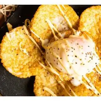 半熟せんべい 5袋詰合せ クアトロセット 半熟カレーせん 半生しょうゆせん 半熟もんじゃ煎餅 半熟キャラメルせんべい カレー味 かつおだし 甘辛ソース 新食感 もんじゃ ぬれせんべい せんべい 煎餅 煎餅屋仙七 [AO008sa]