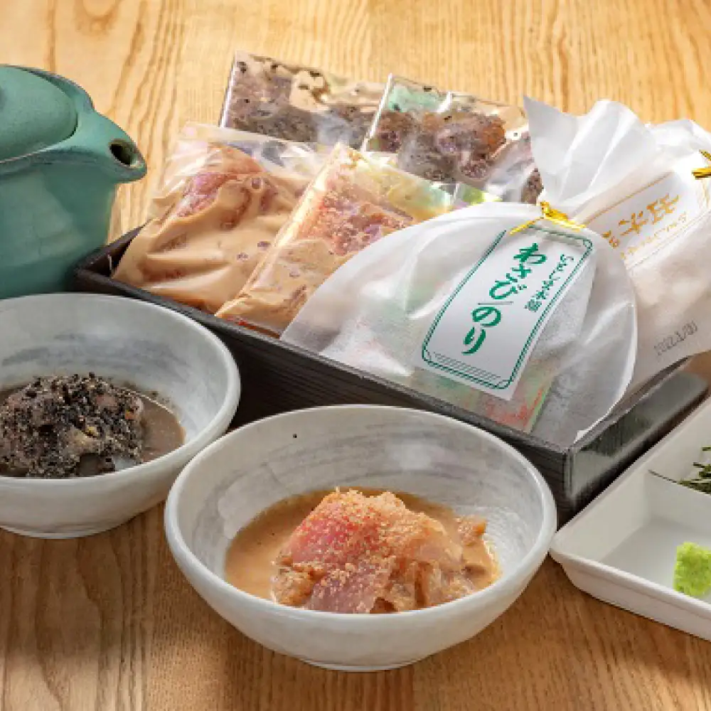 至極 の 鯛 茶漬け （ 白ごま ・ 黒ごま ） 4食 セット 《糸島》 【いとしま本舗】 [AXJ008]