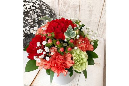 丸くてかわいいお花のアレンジメント [池川”FLOWER”生花店 北海道 砂川市 12260609] 